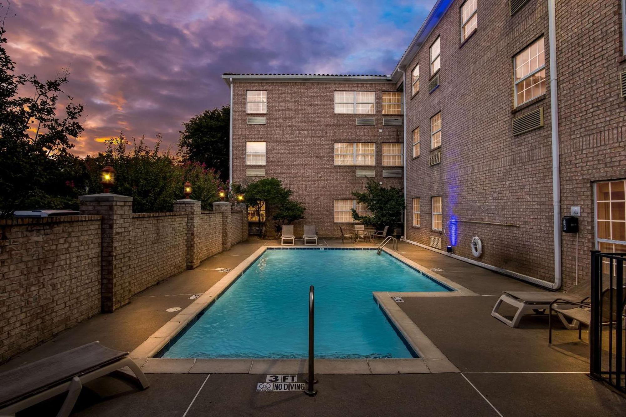 Mainstay Suites Addison-Dallas Exterior foto